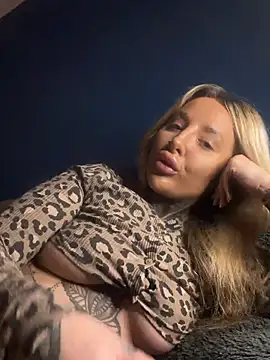 Snapshot of Summerwestt chatting on 1, 3, 2026 Summerwestt online show from 1, 3, 2026