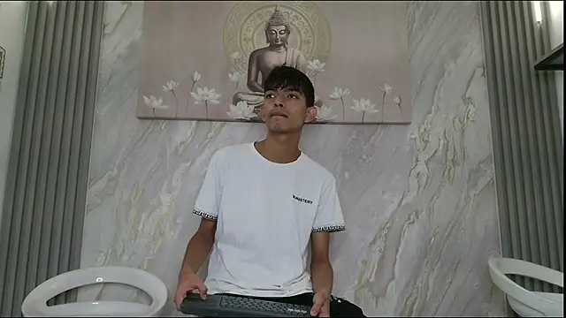 KITTY BOSH online show from 16, 4, 2026