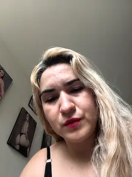 Snapshot of violet-grey chatting on 19, 3, 2026 violet-grey online show from 19, 3, 2026