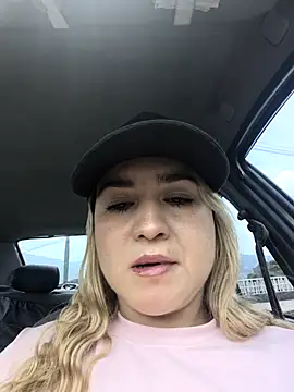 Snapshot of violet-grey chatting on 30, 4, 2026 violet-grey online show from 30, 4, 2026