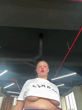 Sofi Collinss online show from 5, 3, 2026