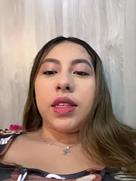 Snapshot of Emiily_joee_ chatting on 21, 5, 2026 Emiily joee online show from 21, 5, 2026