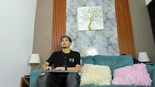 YOUNG BOYS HELL online show from 28, 3, 2026