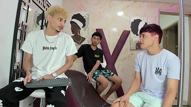 Snapshot of YOUNG_BOYS_HELL chatting on 5, 6, 2026 YOUNG BOYS HELL online show from 5, 6, 2026