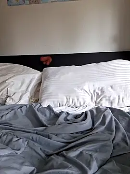 Cinnamonbunn online show from 12, 3, 2026