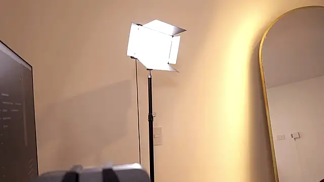 Im Velora online show from 23, 2, 2026