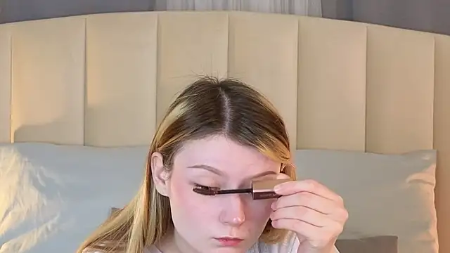 AlyssFrost online show from 29, 4, 2026