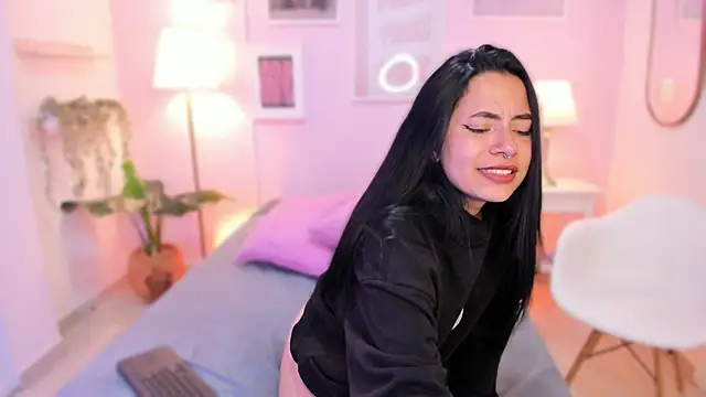 Snapshot of Ivyy_sweet_ chatting on 18, 2, 2026 Ivyy sweet online show from 18, 2, 2026