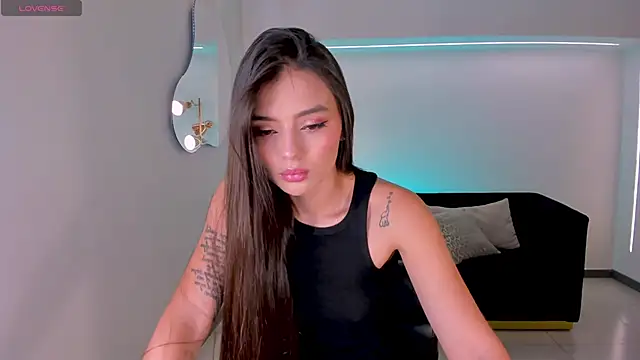 Snapshot of JulietteMoreau chatting on 28, 2, 2026 JulietteMoreau online show from 28, 2, 2026