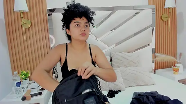 Snapshot of _Curly_Beauty chatting on 25, 2, 2026 Curly Beauty online show from 25, 2, 2026