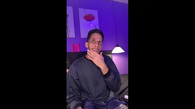 Snapshot of Karim_mansur chatting on 2, 4, 2026 Karim mansur online show from 2, 4, 2026