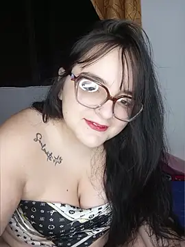 daphneev online show from 4, 6, 2026