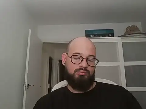 lachy2410 online show from 14, 7, 2026