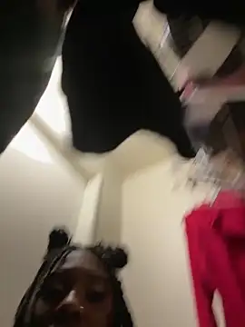 ShortcakeMochaa online show from 9, 3, 2026