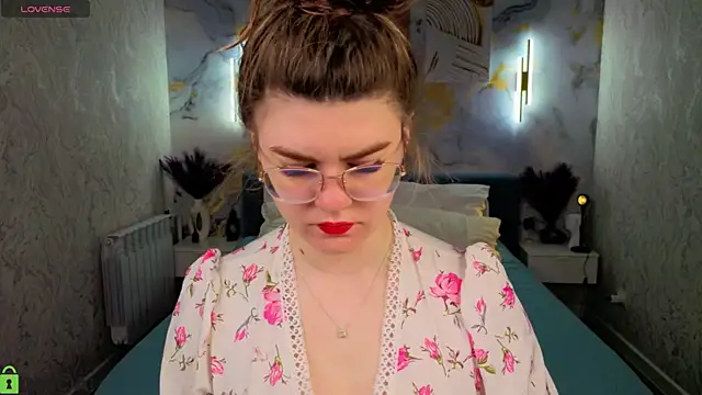 Snapshot of zoe_j0y chatting on 1, 4, 2026 zoe j0y online show from 1, 4, 2026
