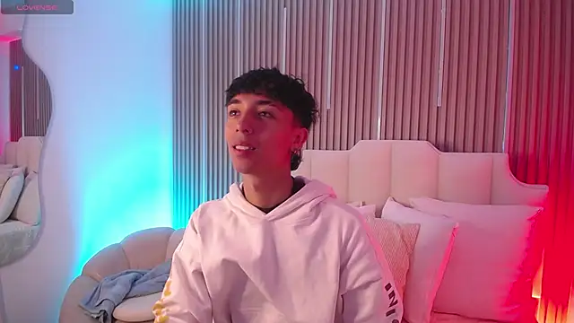 Aiden Rivers  online show from 4, 3, 2026