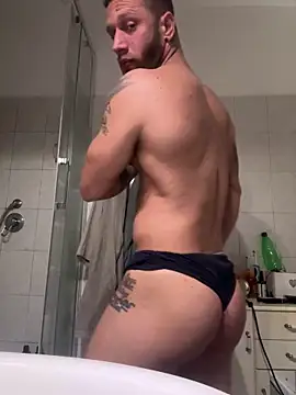 Snapshot of Tiziano94 chatting on 23, 2, 2026 Tiziano94 online show from 23, 2, 2026