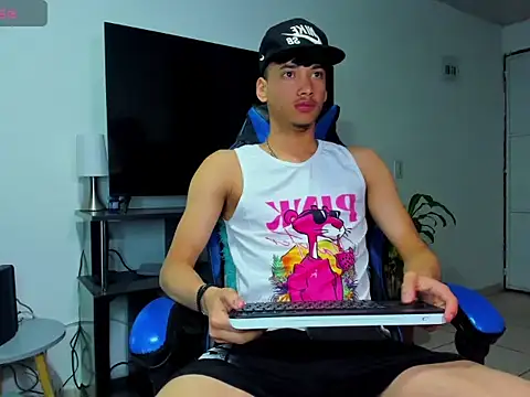 Snapshot of Lyam_Russo chatting on 27, 5, 2026 Lyam Russo online show from 27, 5, 2026
