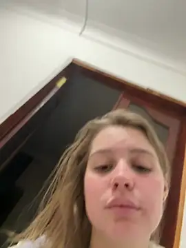 Eva Leen online show from 2, 4, 2026