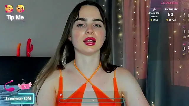 Snapshot of megann_fox2 chatting on 28, 6, 2026 megann fox2 online show from 28, 6, 2026