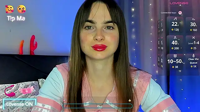 Snapshot of megann_fox2 chatting on 12, 7, 2026 megann fox2 online show from 12, 7, 2026