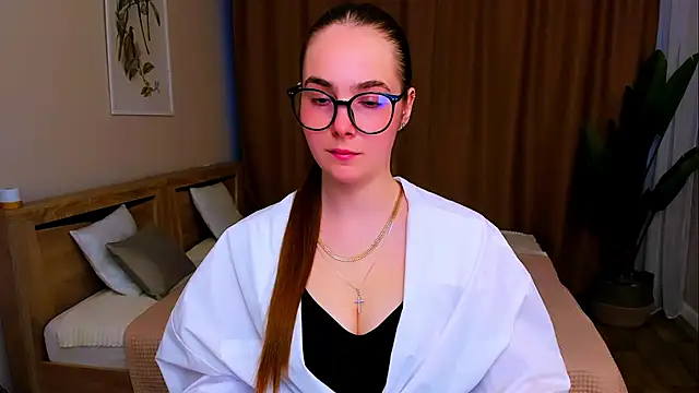 Maddy Wood  online show from 9, 4, 2026