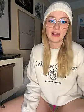 melanieTesss online show from 29, 3, 2026