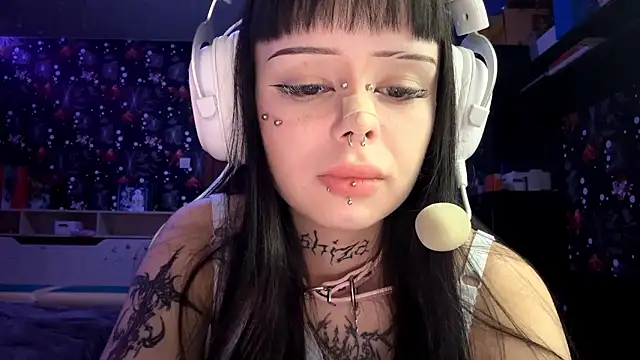 Luna Sohotti online show from 26, 2, 2026