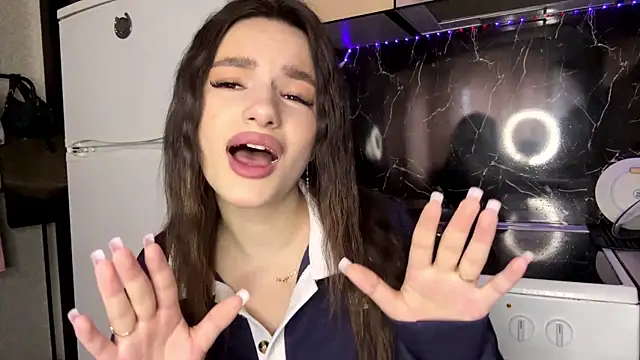 Kosandra k online show from 10, 4, 2026