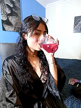 Lili  Clan online show from 16, 4, 2026