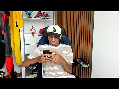 yandi hot online show from 2, 3, 2026