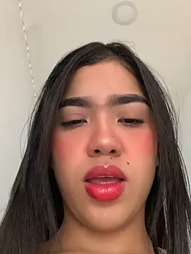Lily em online show from 14, 7, 2026
