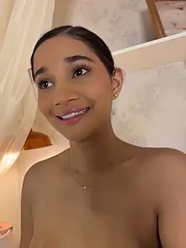 AlessiaVallmont online show from 17, 4, 2026