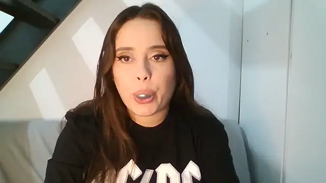 PutaYasmim online show from 28, 2, 2026