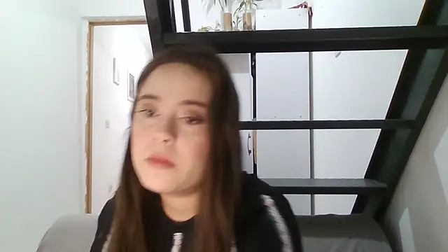 PutaYasmim online show from 8, 4, 2026