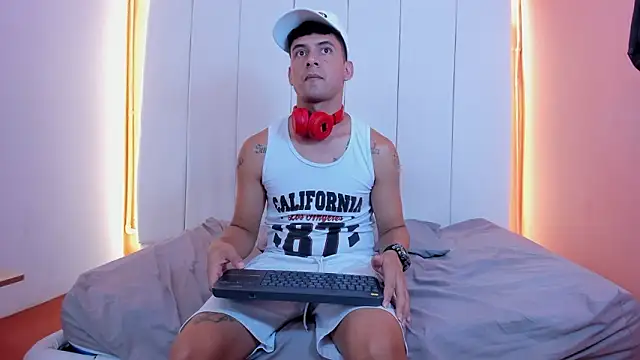 Snapshot of STEVEN_OS chatting on 3, 3, 2026 STEVEN OS online show from 3, 3, 2026