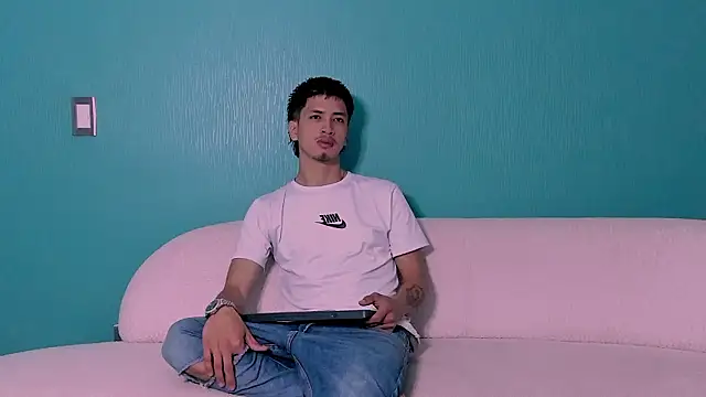 Youdoll  online show from 25, 2, 2026