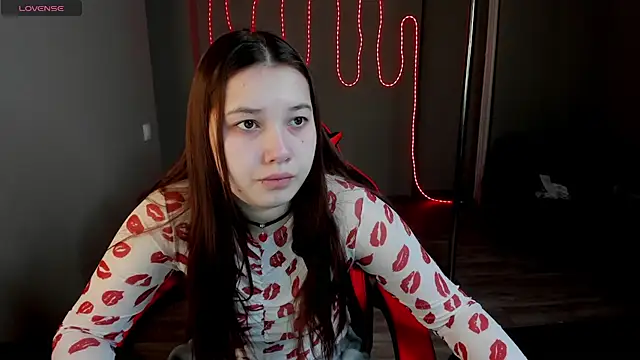 KatrineEvvans online show from 25, 2, 2026