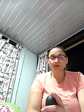 pareja latina2214 online show from 21, 3, 2026