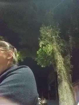 pareja latina2214 online show from 25, 3, 2026