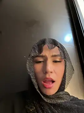 Snapshot of Darsha_Khemu chatting on 18, 6, 2026 Darsha Khemu online show from 18, 6, 2026
