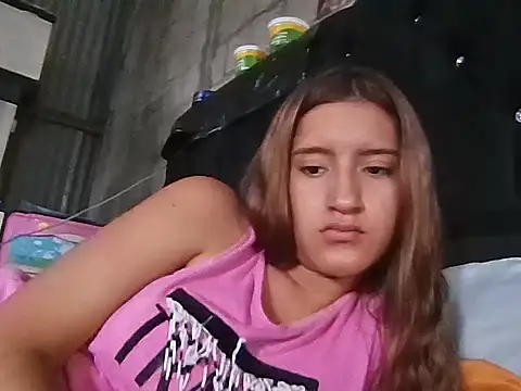 Snapshot of Emily_231 chatting on 21, 2, 2026 Emily 231 online show from 21, 2, 2026