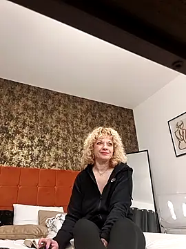 LaireeFelini online show from 17, 2, 2026