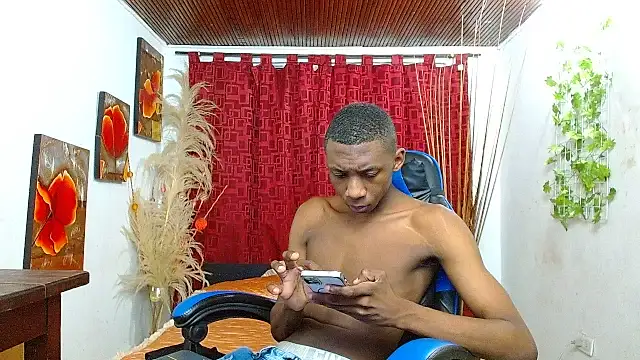 Snapshot of milo018 chatting on 27, 2, 2026 milo018 online show from 27, 2, 2026