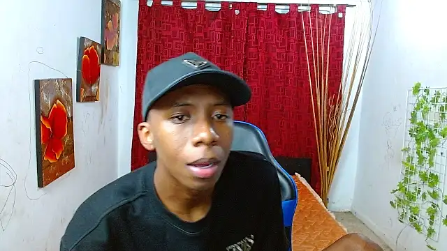 Snapshot of milo018 chatting on 2, 7, 2026 milo018 online show from 2, 7, 2026