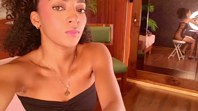 Snapshot of Rolyloren_ chatting on 27, 2, 2026 Rolyloren online show from 27, 2, 2026