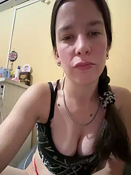 Snapshot of Melu12 chatting on 17, 4, 2026 Melu12 online show from 17, 4, 2026