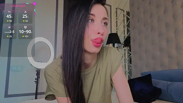 MiguelinaRasmuson online show from 10, 5, 2026