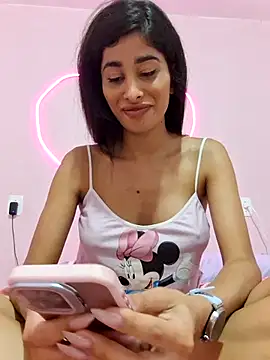 Snapshot of KaterinneMarie chatting on 10, 4, 2026 KaterinneMarie online show from 10, 4, 2026