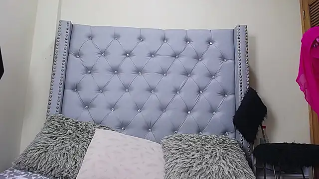 skarlett  36 online show from 14, 4, 2026